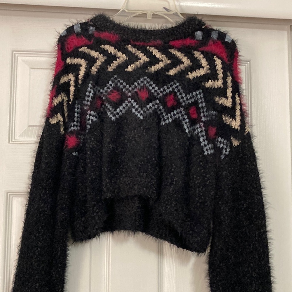 Crop top fuzzy sweater